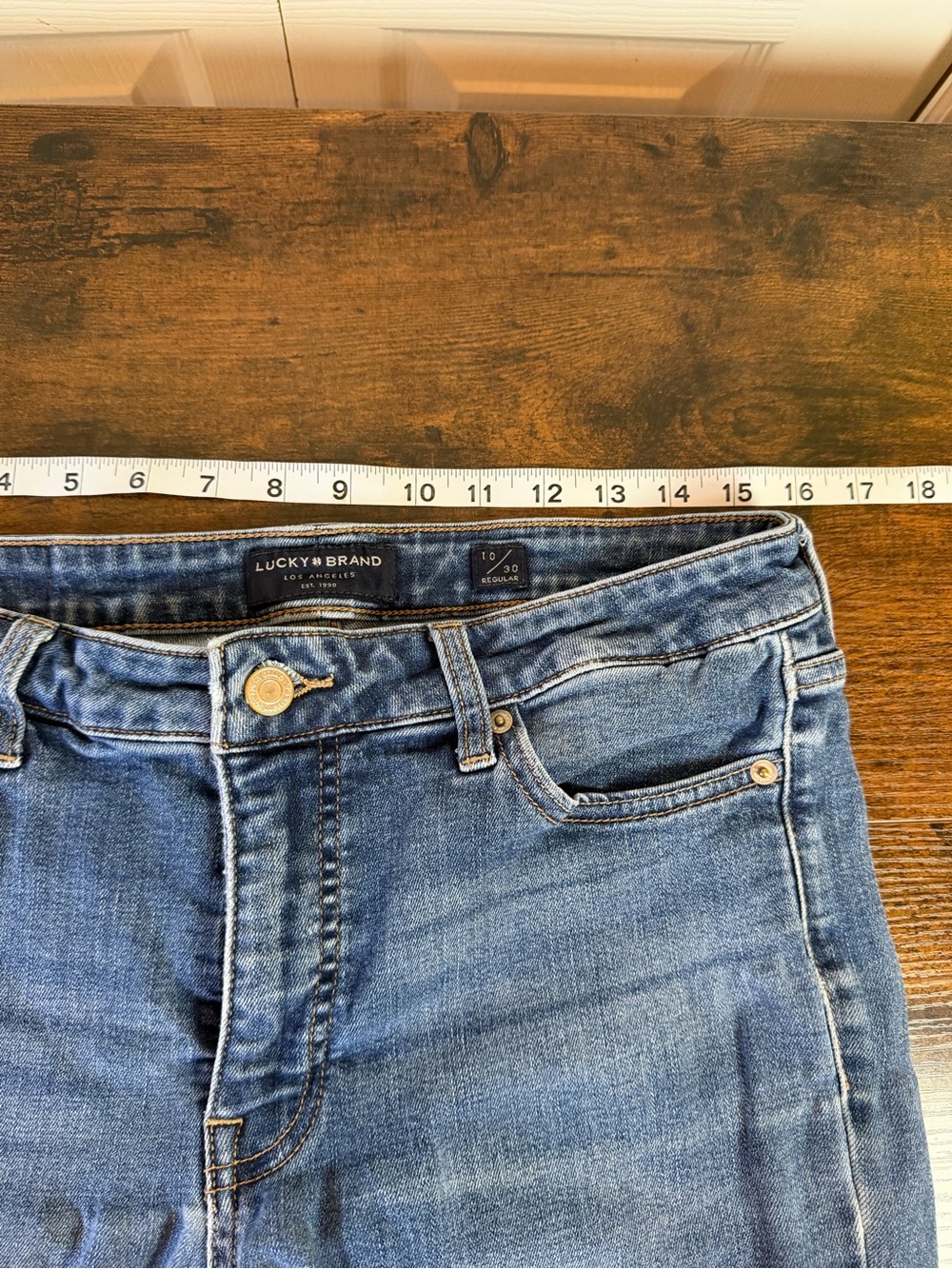 Lucky Brand Women’s Size 10/30R Mid Rise Skinny Hayden Jeans Medium Wash - Picture 2 of 15